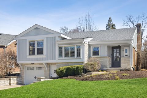 Photo of 271 Sunset Avenue, Glen Ellyn, IL 60137 (MLS # 12565014)