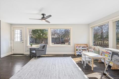 Tiny photo for 271 Sunset Avenue, Glen Ellyn, IL 60137 (MLS # 12565014)