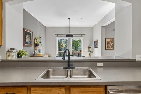 Tiny photo for 6064 Delaney Drive #5103, Hoffman Estates, IL 60192 (MLS # 12706903)
