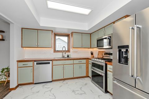 Tiny photo for 15705 Old Orchard Court #2S, Orland Park, IL 60462 (MLS # 12618748)