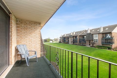 Tiny photo for 15705 Old Orchard Court #2S, Orland Park, IL 60462 (MLS # 12618748)