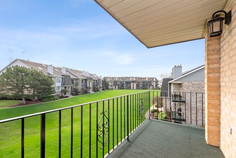 Tiny photo for 15705 Old Orchard Court #2S, Orland Park, IL 60462 (MLS # 12618748)