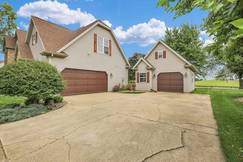 Tiny photo for 709 Lakeshore Drive, Tuscola, IL 61953 (MLS # 12660985)