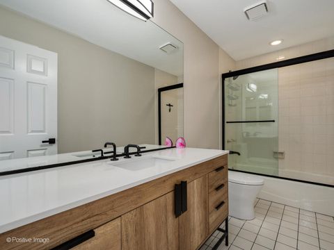 Tiny photo for 2535 Stonebridge Lane, Northbrook, IL 60062 (MLS # 12556112)