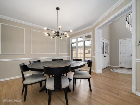 Tiny photo for 2535 Stonebridge Lane, Northbrook, IL 60062 (MLS # 12556112)