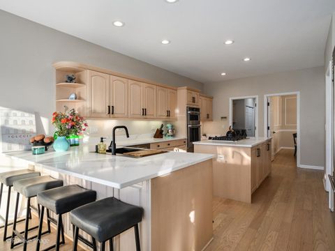 Tiny photo for 2535 Stonebridge Lane, Northbrook, IL 60062 (MLS # 12556112)