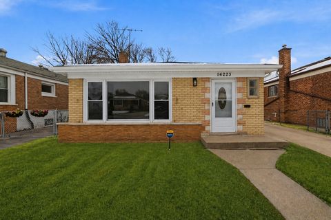 Photo of 14223 University Avenue, Dolton, IL 60419 (MLS # 12626375)