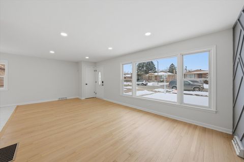 Tiny photo for 14223 University Avenue, Dolton, IL 60419 (MLS # 12626375)