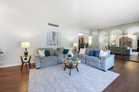 Tiny photo for 705 Ruskin Drive, Elk Grove Village, IL 60007 (MLS # 12739476)