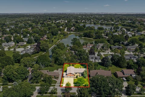Tiny photo for 705 Ruskin Drive, Elk Grove Village, IL 60007 (MLS # 12739476)