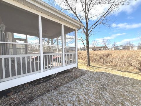 Tiny photo for 76 ROCKING HORSE Lane, Grayslake, IL 60046 (MLS # 12589120)