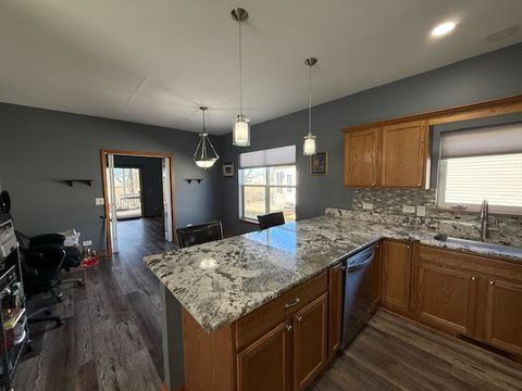 Tiny photo for 76 ROCKING HORSE Lane, Grayslake, IL 60046 (MLS # 12589120)