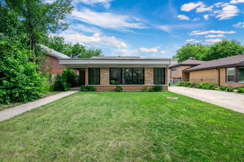 Photo of 7323 N Kedvale Avenue, Lincolnwood, IL 60712 (MLS # 12716445)