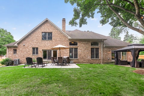 Tiny photo for 408 W Pine Avenue, Roselle, IL 60172 (MLS # 12757130)