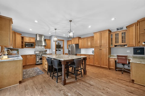 Tiny photo for 408 W Pine Avenue, Roselle, IL 60172 (MLS # 12757130)