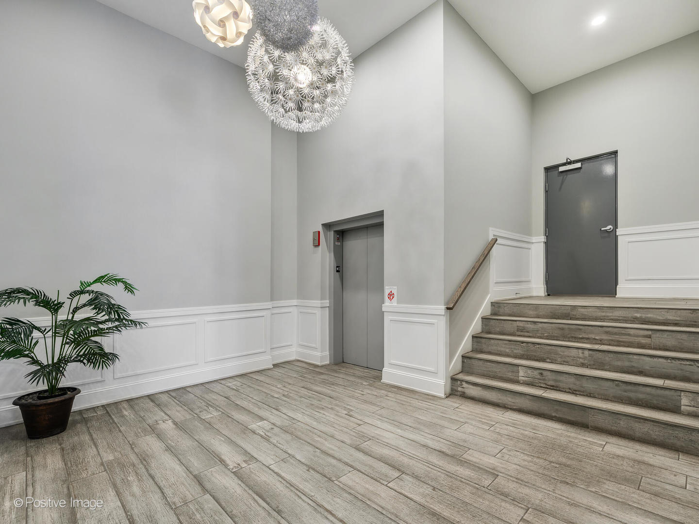 680 N Milwaukee Avenue 503