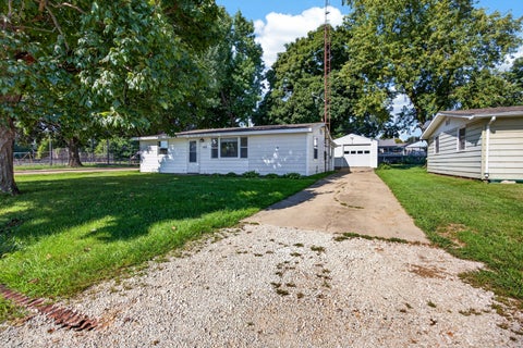 Photo of 102 N Woodlawn Street, Downs, IL 61736 (MLS # 12661079)