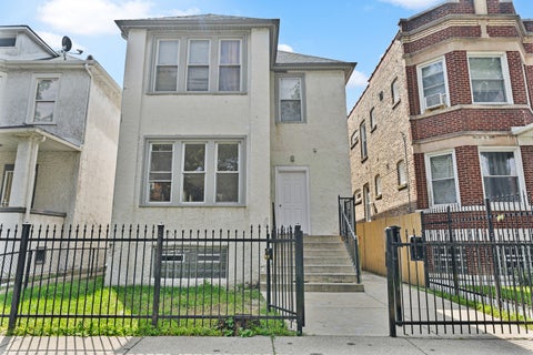 Photo of 5315 W Monroe Street, Chicago, IL 60644 (MLS # 12748904)