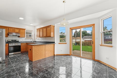 Tiny photo for 8542 Latrobe Avenue, Burbank, IL 60459 (MLS # 12762483)