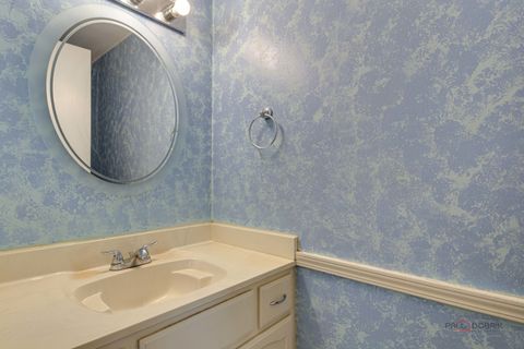 Tiny photo for 4 PARKSIDE Court #12, Vernon Hills, IL 60061 (MLS # 12495466)