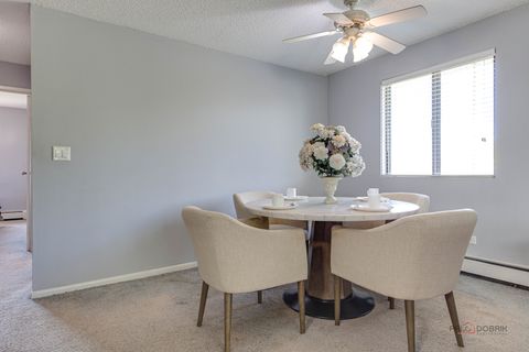 Tiny photo for 4 PARKSIDE Court #12, Vernon Hills, IL 60061 (MLS # 12495466)