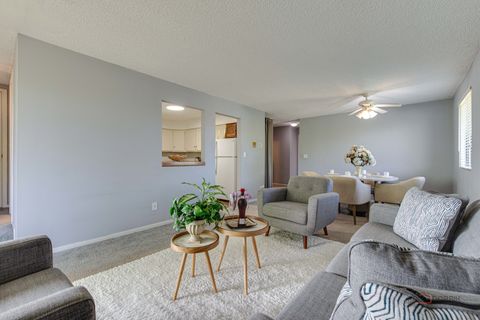 Tiny photo for 4 PARKSIDE Court #12, Vernon Hills, IL 60061 (MLS # 12495466)