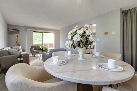 Tiny photo for 4 PARKSIDE Court #12, Vernon Hills, IL 60061 (MLS # 12495466)