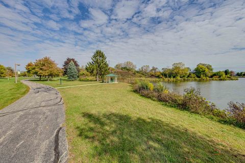 Tiny photo for 4 PARKSIDE Court #12, Vernon Hills, IL 60061 (MLS # 12495466)