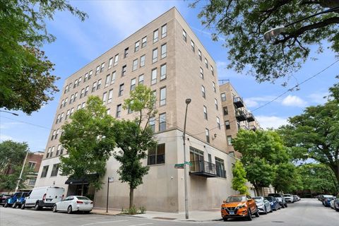 Photo of 811 S LYTLE Street #207, Chicago, IL 60607 (MLS # 12468625)
