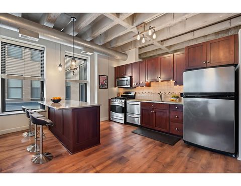 Tiny photo for 811 S LYTLE Street #207, Chicago, IL 60607 (MLS # 12468625)