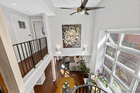 Tiny photo for 656 W Buckingham Place #1E, Chicago, IL 60657 (MLS # 12591930)