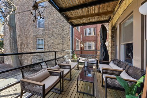Tiny photo for 656 W Buckingham Place #1E, Chicago, IL 60657 (MLS # 12591930)