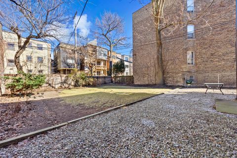 Tiny photo for 656 W Buckingham Place #1E, Chicago, IL 60657 (MLS # 12591930)