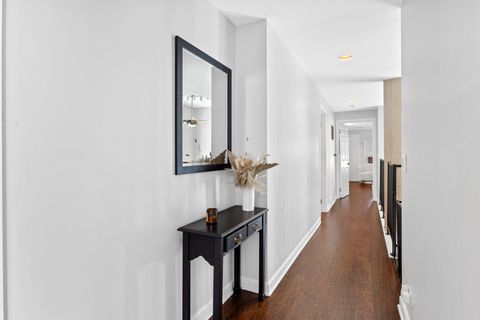 Tiny photo for 656 W Buckingham Place #1E, Chicago, IL 60657 (MLS # 12591930)