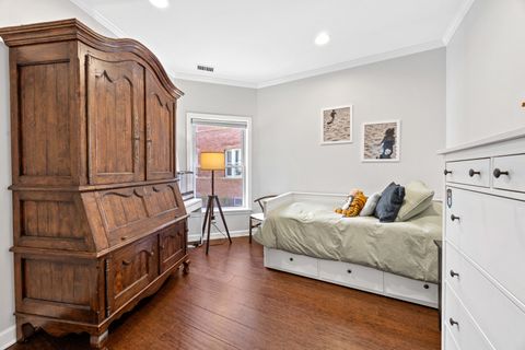 Tiny photo for 656 W Buckingham Place #1E, Chicago, IL 60657 (MLS # 12591930)