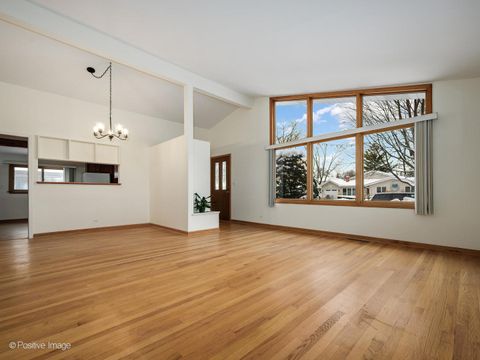 Tiny photo for 1019 Dell Road, Northbrook, IL 60062 (MLS # 12524917)