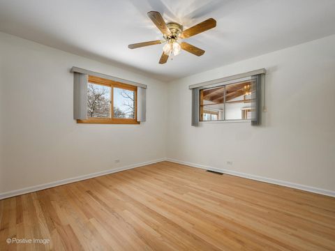 Tiny photo for 1019 Dell Road, Northbrook, IL 60062 (MLS # 12524917)