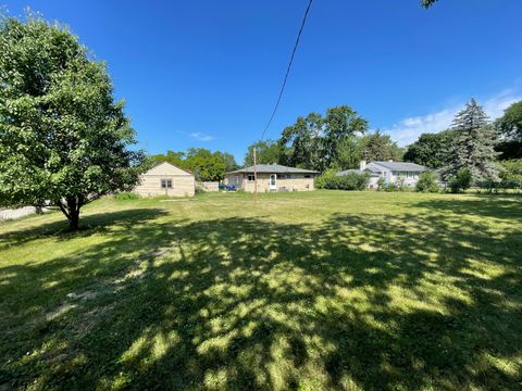 Tiny photo for 11 Shagbark Road, Lake Bluff, IL 60044 (MLS # 12371395)