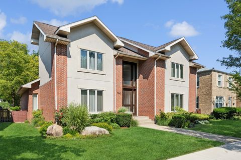 7842 E Prairie Road Skokie IL 60076