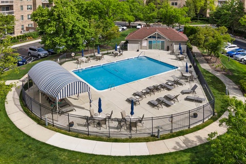 Tiny photo for 1280 Rudolph Road #5H, Northbrook, IL 60062 (MLS # 12671835)