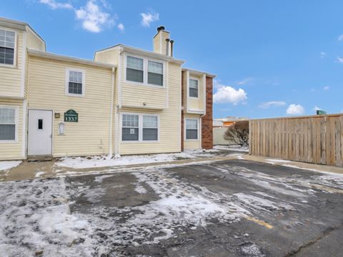 Tiny photo for 1337 E WYNDHAM Circle #208, Palatine, IL 60074 (MLS # 12538582)