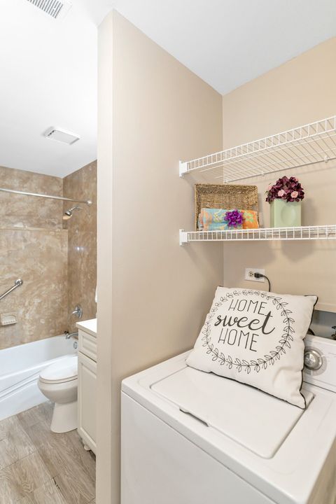 Tiny photo for 1337 E WYNDHAM Circle #208, Palatine, IL 60074 (MLS # 12538582)