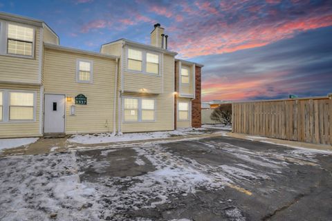 Tiny photo for 1337 E WYNDHAM Circle #208, Palatine, IL 60074 (MLS # 12538582)