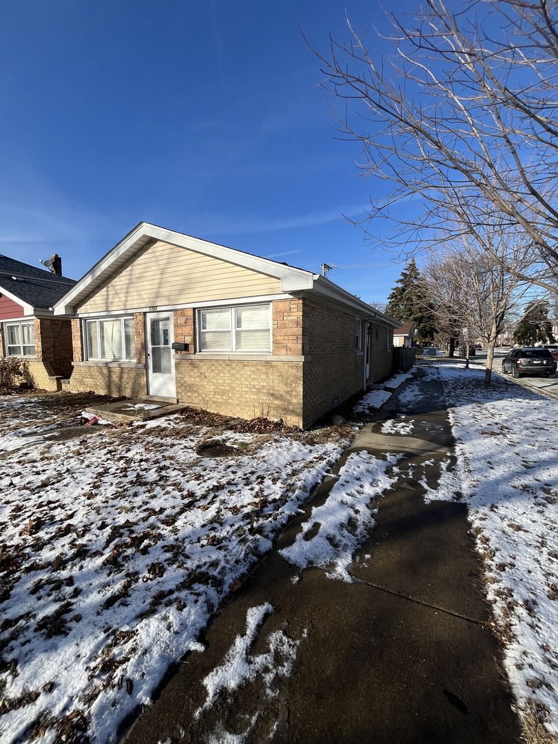 5728 W Pershing Road