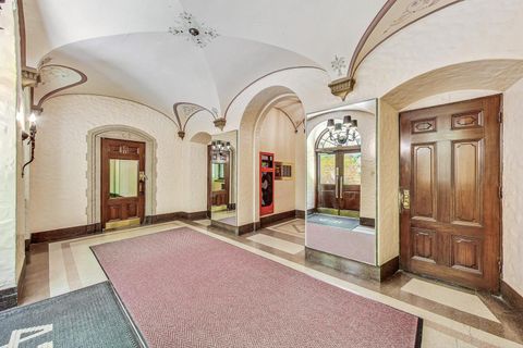 Tiny photo for 431 W OAKDALE Avenue #11A, Chicago, IL 60657 (MLS # 12449506)