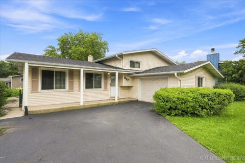 Photo of 627 Maple Avenue, Lisle, IL 60532 (MLS # 12733447)