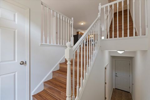 Tiny photo for 183 N East River Road #D3, Des Plaines, IL 60016 (MLS # 12474321)