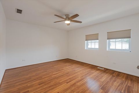 Tiny photo for 183 N East River Road #D3, Des Plaines, IL 60016 (MLS # 12474321)