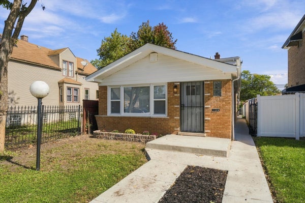 9061 S PARNELL AVE, CHICAGO, IL 60620 - Image a7dec6717efb52f3733dbc6be945e101/3704681524