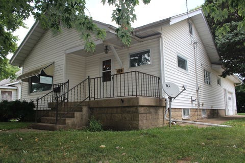 Tiny photo for 426 S Clinton Street, Clinton, IL 61727 (MLS # 12673951)